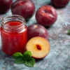 Menjaga Kulit Tetap Sehat dan Bersinar, Ini Manfaat Lain Minuman Detox Plum (ilustrasi: Freepik)