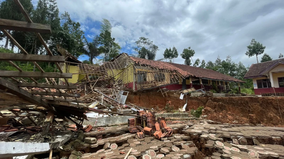 Diduga Ugal-ugalan, Pemuda di Kota Banjar Diamuk Massa