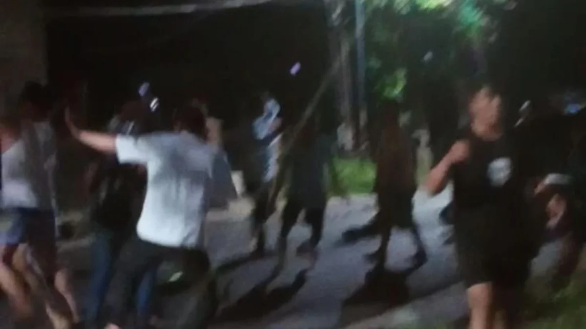 Taruwan antar warga Batak terjadi di Jalan Gerilya Kota Banjar, Senin 4 Maret 2024 malam.
