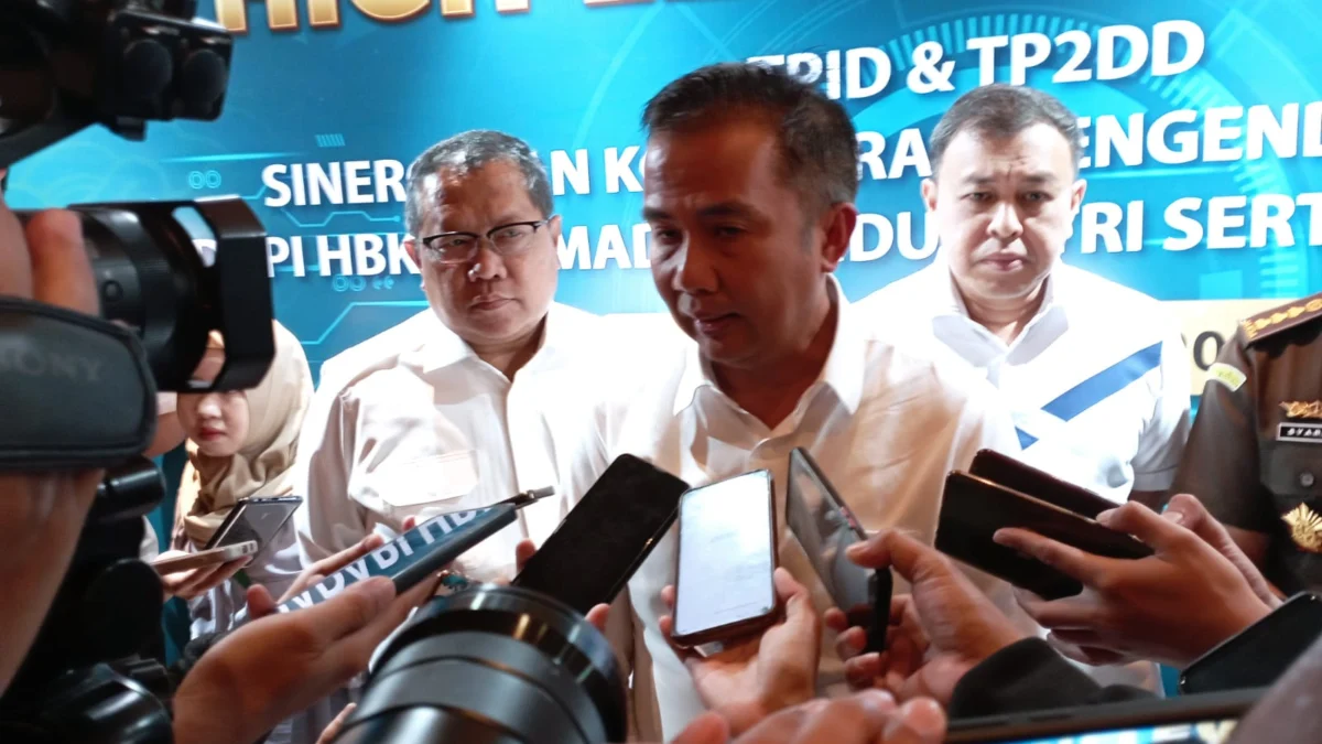 Pj Gubernur Jabar Klaim Stok Beras Aman hingga Lebaran Pj Gubernur Jabar, Bey Triadi Machmudin, klaim stok beras aman hingga lebaran.