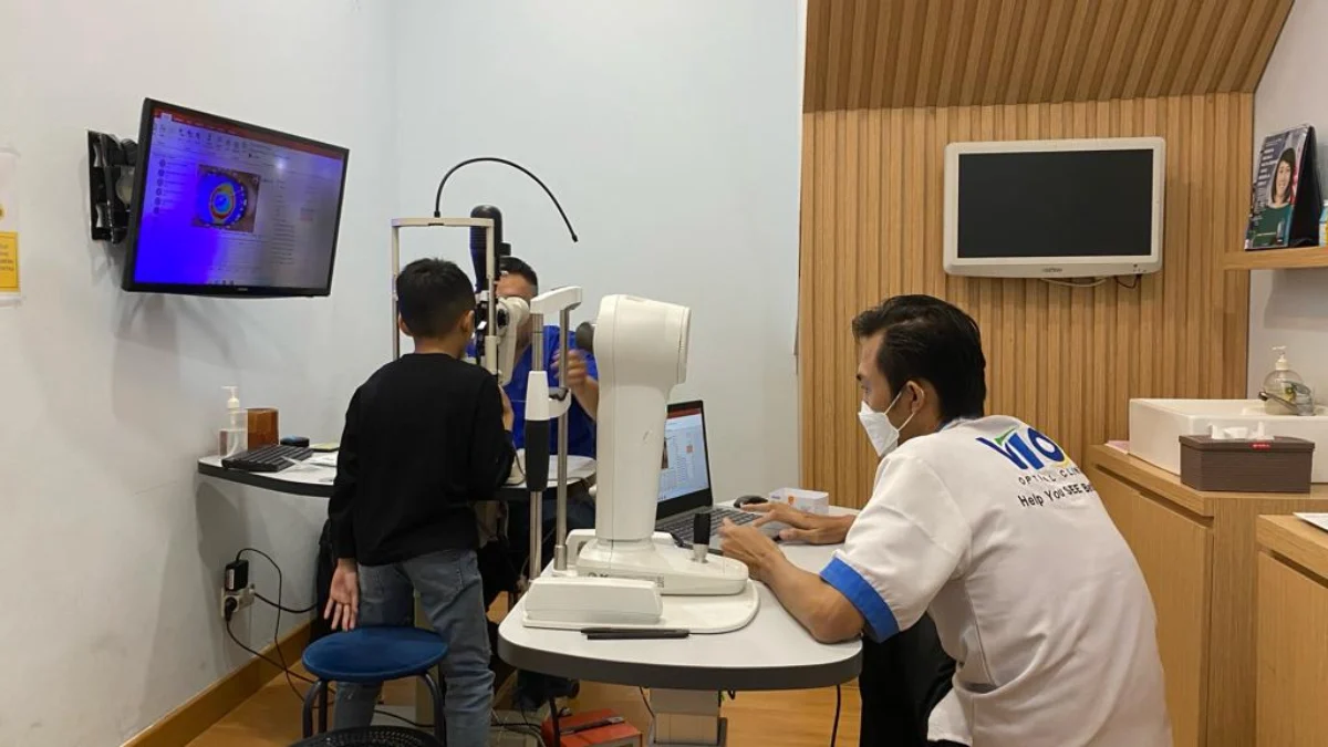 Kenalan dengan Terapi Ortho K, Turunkan Minus dengan Cara Apa?