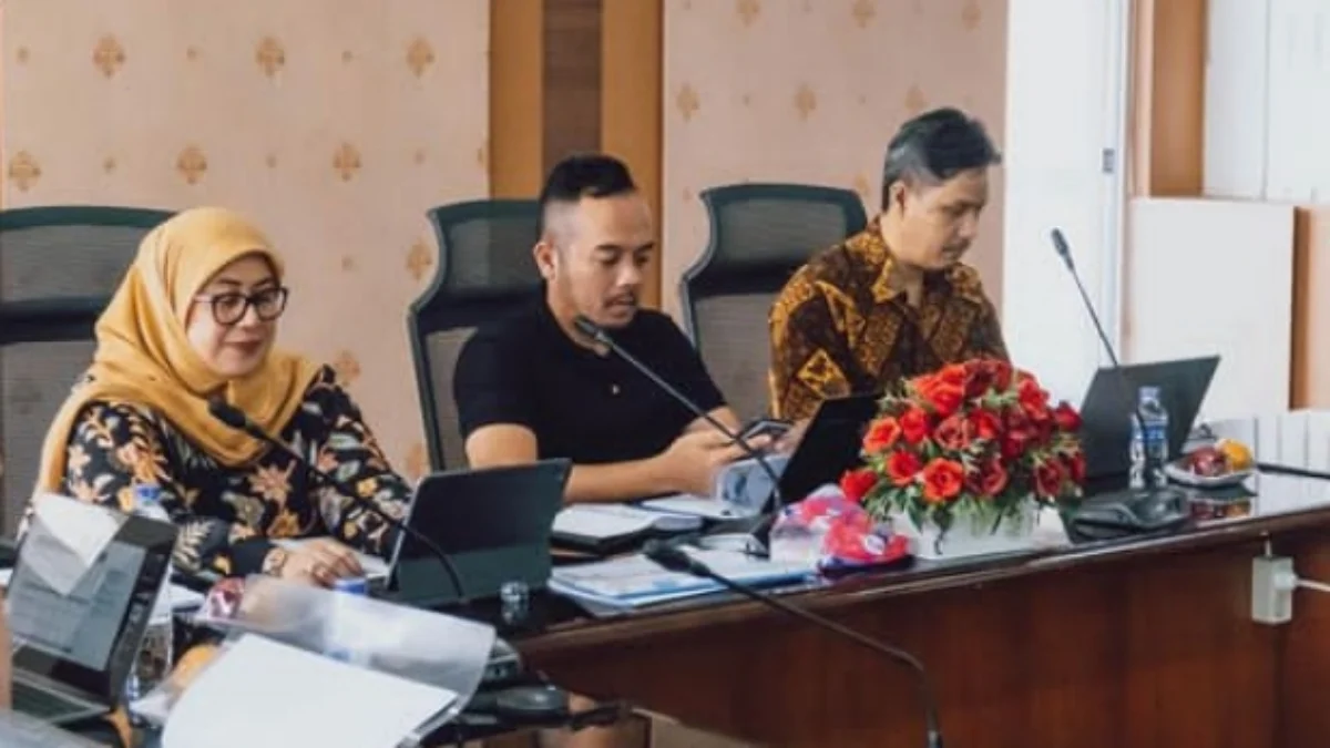 Jurus-Jurus Perbaikan BUMD Jabar / Hendrik Muchlison