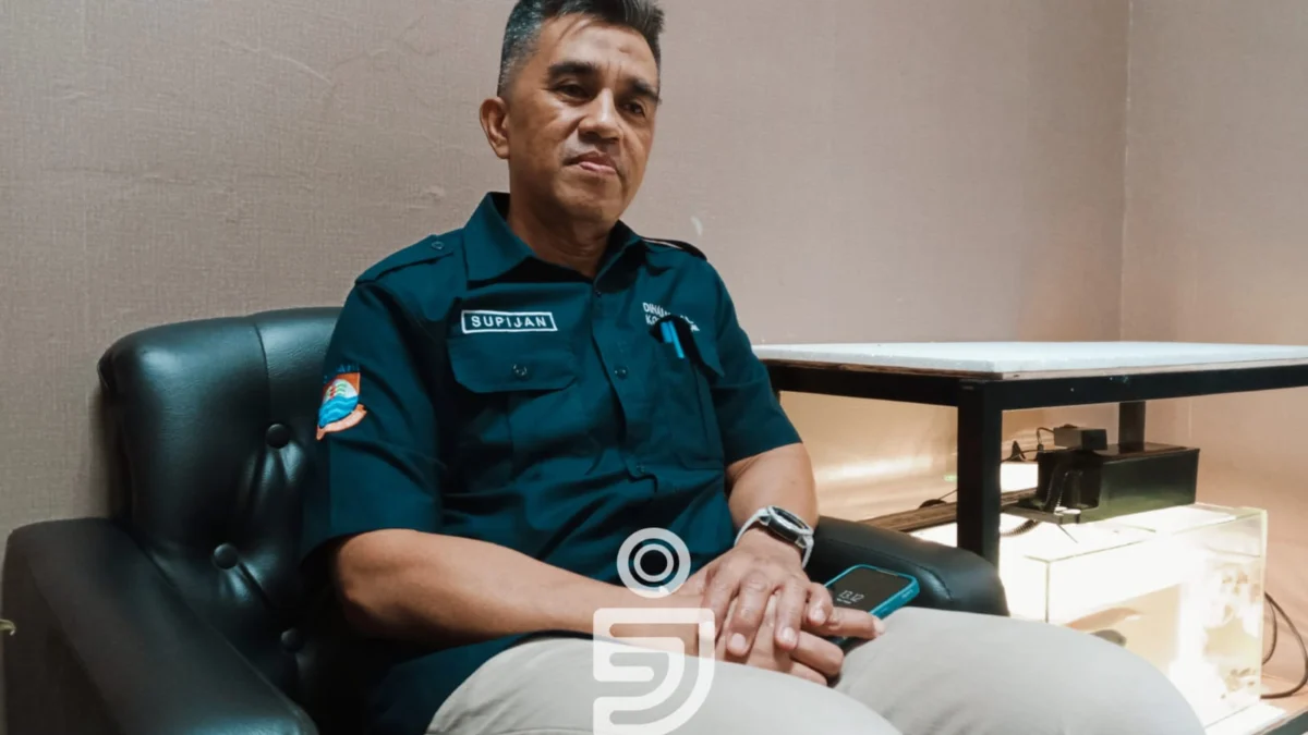 Kabid Resos dan Dayasos, Supijan Malik, saat dijumpai di Kantor Dinas Sosial Kota Cimahi.