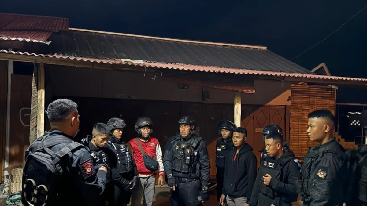Kedua pelaku berinisial N dan A berhasil diamankan Tim Si Jalak Presisi Polresta Bandung setelah melakukan pemerasan dan penodongan di Soreang, Kabupaten Bandung, Minggu (10/3/2024).