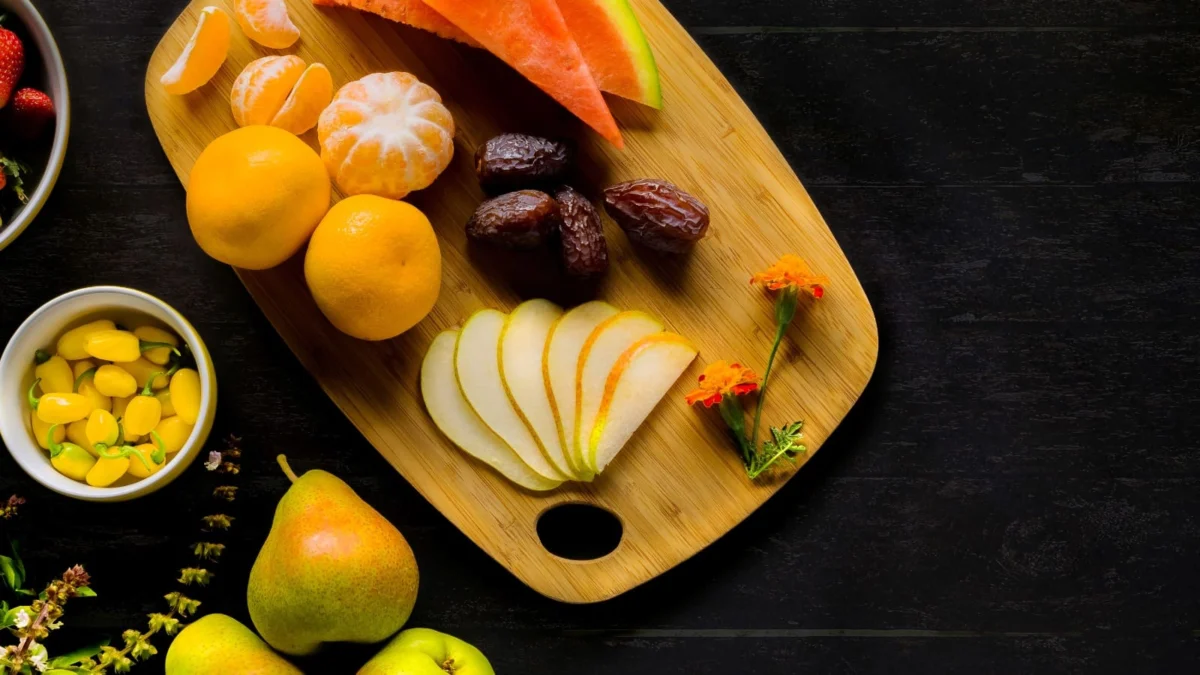 10 Jenis Buah yang Baik Dikonsumsi saat Puasa, Ketahui Beberapa Manfaatnya! 10 Jenis Buah yang Baik Dikonsumsi saat Puasa, Ketahui Beberapa Manfaatnya! (ilustrasi: Freepik)