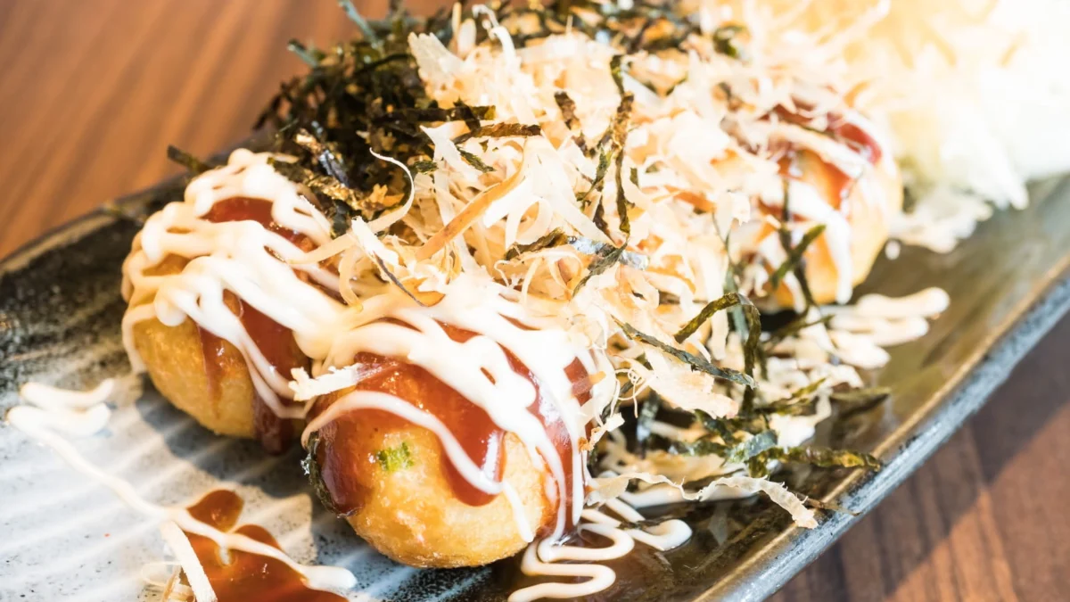 Lembut di Dalam dan Renyah di Luar, Coba Buat Takoyaki dengan Resep Ini! (ilustrasi: Freepik)