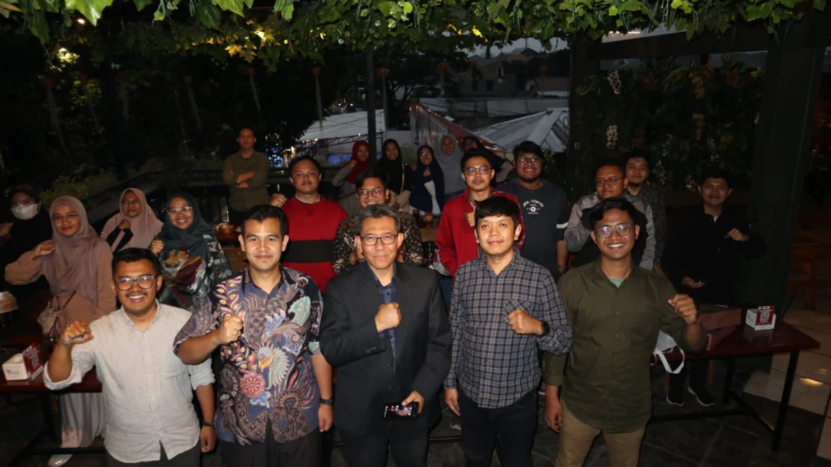 KAMMI Jabar sesuai melakukan diskusi demokrasi beberapa waktu yang lalu.