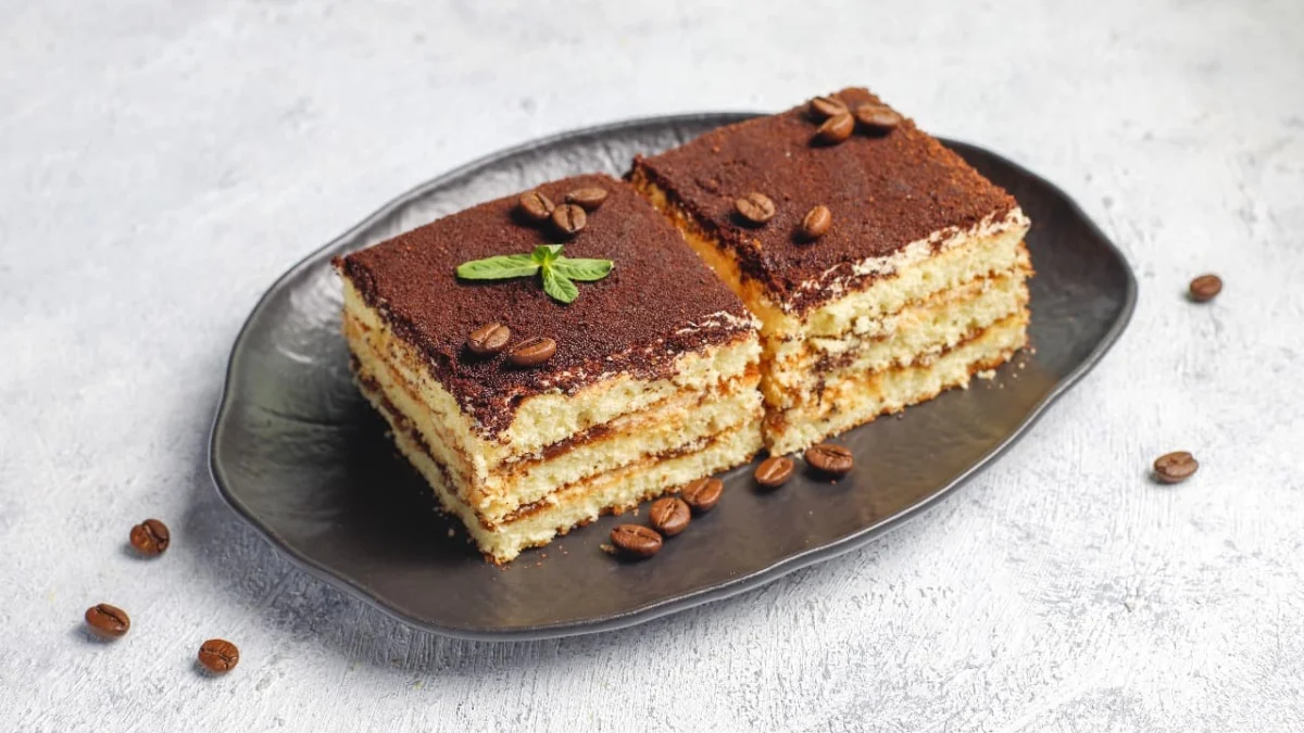 Nikmati Kelezatan dan Kelembutan Tiramisu Cake dengan Coba Membuatnya Sendiri di Rumah! (ilustrasi: Freepik)