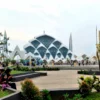 Mengintip Ngabuburit di Masjid Al Jabbar Bandung, Ada Takjil Gratis hingga Wisata Kemolekan Arsitektur Mengintip Ngabuburit di Masjid Al Jabbar Bandung, Ada Takjil Gratis hingga Wisata Kemolekan Arsitektur