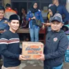 Karang Taruna KBB bersama sejumlah perwakilan turut menyalurkan bantuan ke para korban longsor di Cipongkor, KBB, Rabu (27/3).