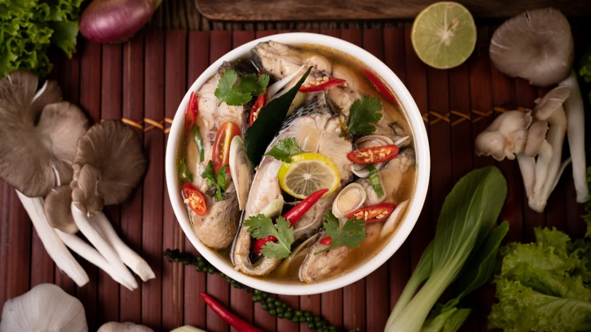Lezat dan Menghangatkan, Berikut Resep Soup Ikan yang Mudah Dibuat (ilustrasi: Freepik)