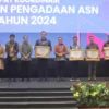 Pemkab Bandung Siapkan Rekrutmen 1500 ASN Pada Tahun 2024 Bupati Bandung Dadang Supriatna saat rapat koordinasi persiapan pengadaan ASN tahun 2024 bersama Menteri PAN-RB Abdullah Azwar Anas. Foto Istimewa