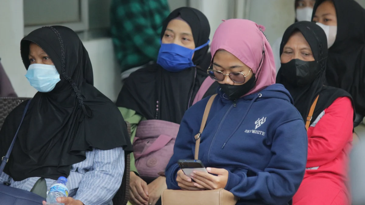 Stok Kantong Darah Menipis saat Lonjakan Kasus DBD, PMI Belum Kelola Persediaan Darah Doc. Ilustrasi Antrian Panjang para Pendonor Darah (Foto: Pandu Muslim)