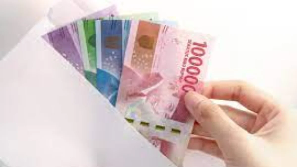 Simpan THR Kamu Disini! Tips Agar Uang Lebaran 'Beranak' dengan Cerdik