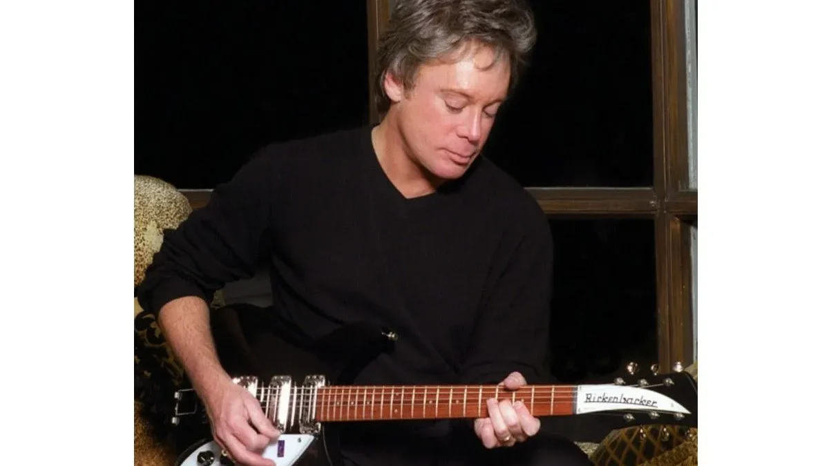Potret Eric Carmen ketika bermusik (Antara)