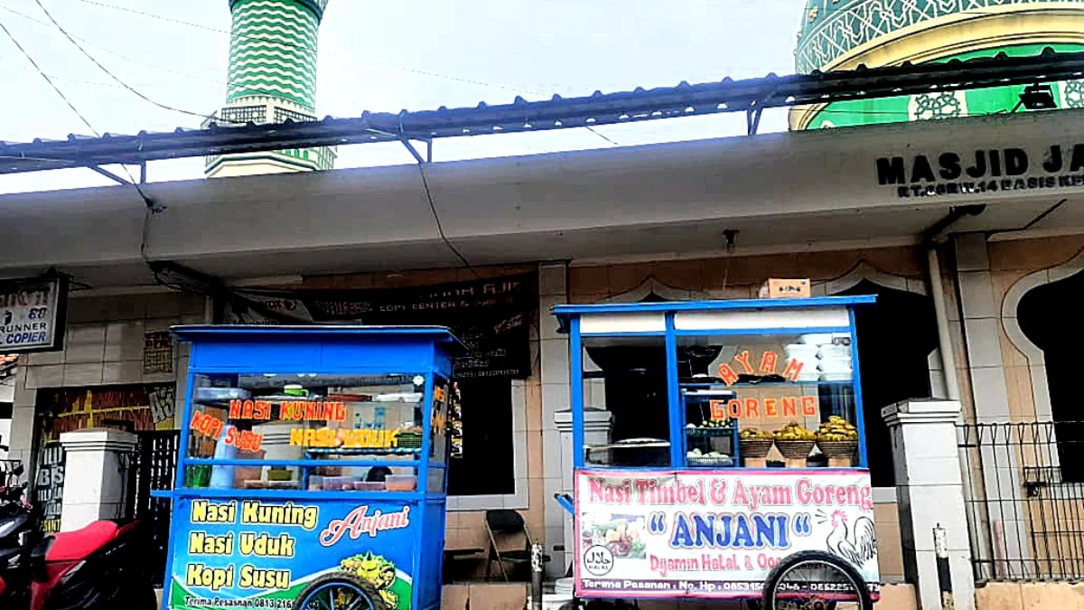 Potret pedagang kaki lima/ Foto: Firman Satria/Jabar Ekspres/