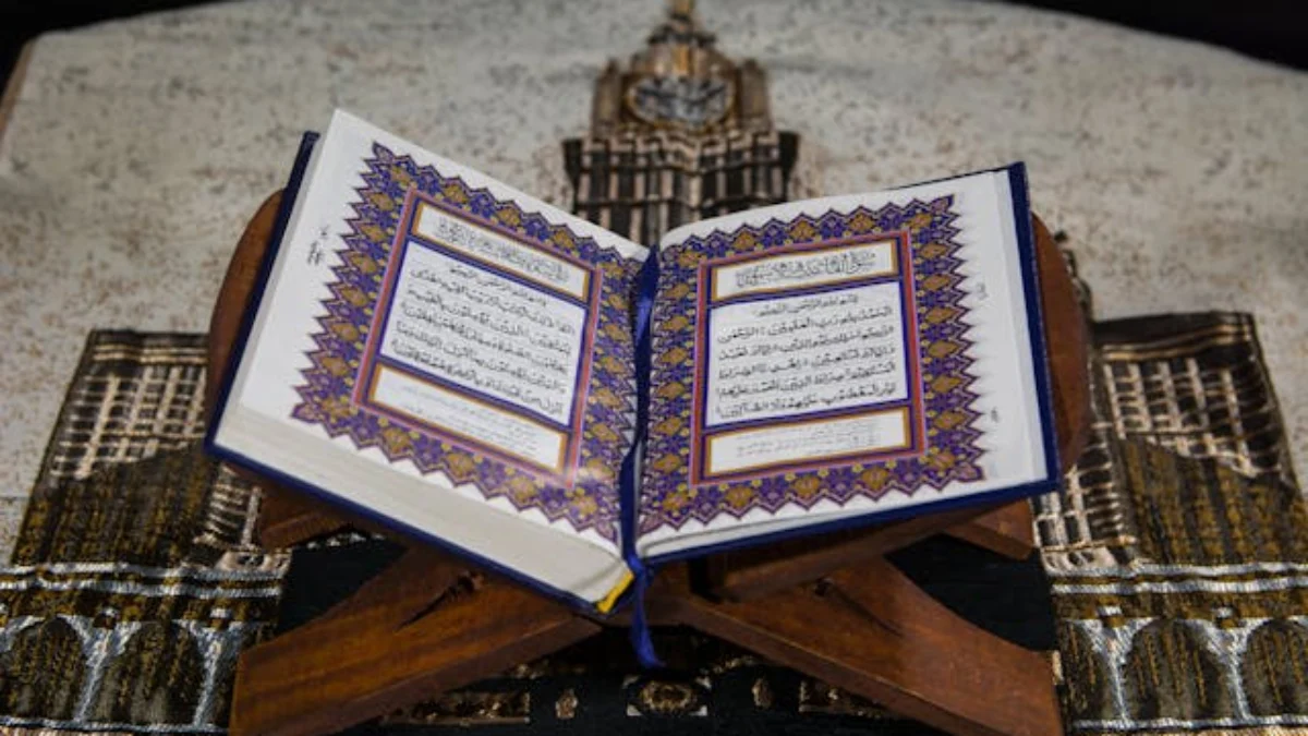 Rangkuman Singkat Materi Nuzulul Qur’an 17 Ramadhan, Ini 6 Hikmahnya Ilustrasi Rangkuman Materi Nuzulul Qur'an 17 Ramadhan/ Pexels/ GR Stocks
