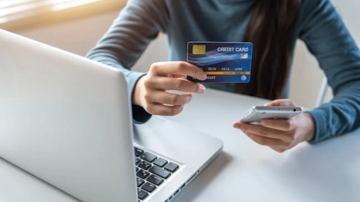 Ilustrasi Modus Jasa Tarik Saldo Smart Wallet yang Bermunculan/ Pexels/ Khwanchai Phanthong