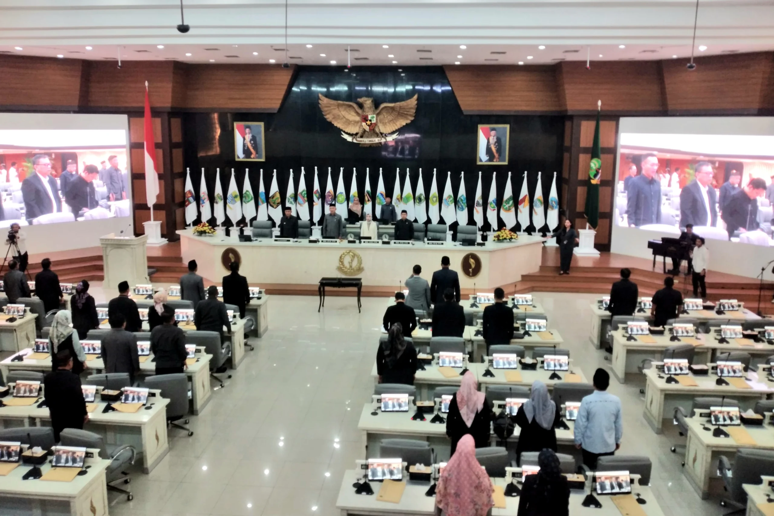 Rapat Paripurna pengesahan raperda terkait peningkatan modal dasar Jamkrida Jabar.