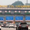 Pemudik Berbondong-bondong Menghadapi Tarif Tol Tinggi untuk Merayakan Idul Fitri di Kampung Halaman