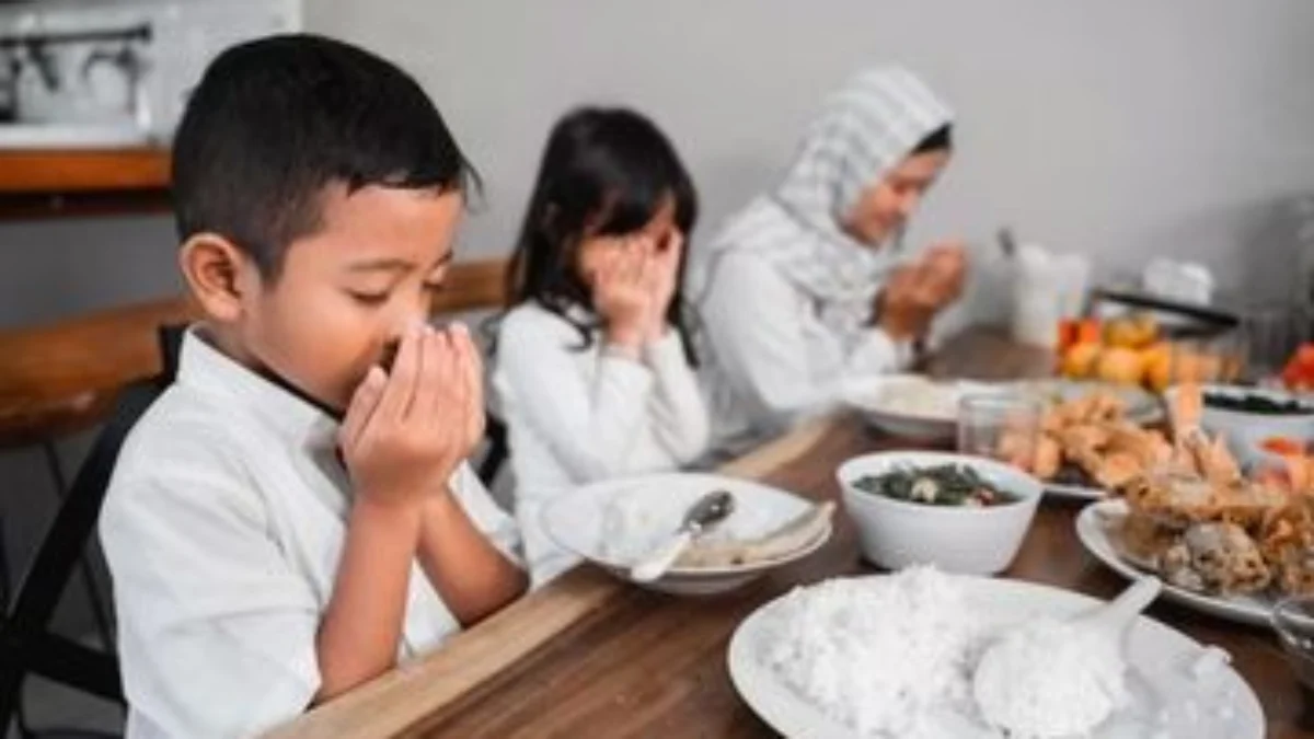 Puasa setengah hari biasanya jadi hal lumrah dikalangan kebanyakan anak-anak. Namun, tahukan kalian ada dampak tersembunyi dari hal ini