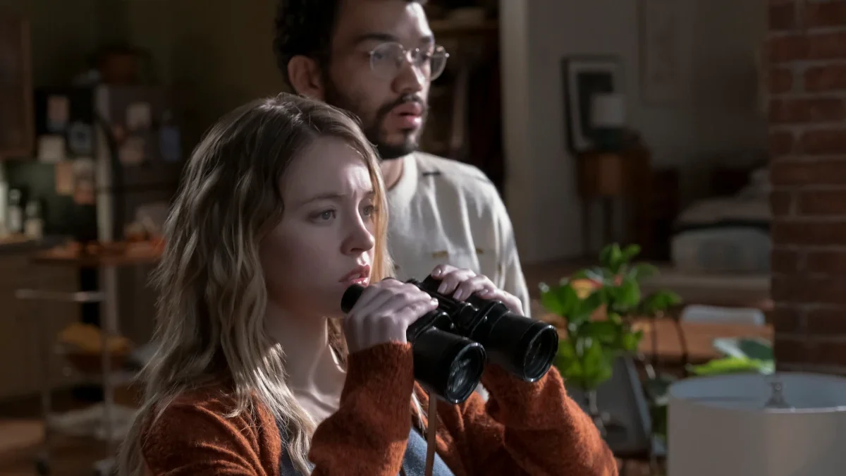 Sinopsis Film Voyeurs: Sydney Sweeney Tertangkap Kecanduan Mata-mata Tetangga