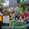 wajah baru taman RW 07 Kopo, erlihat warna wani fasilitas baru saja dibangun oleh anak muda Kota Bandung “Lakuna Kota” dengan Warga setempat.