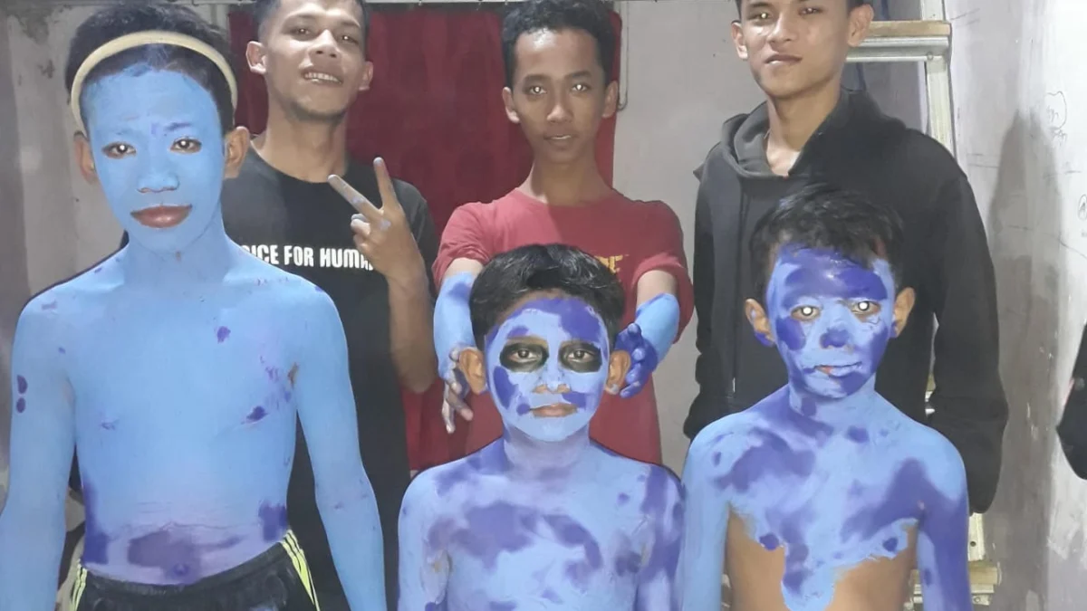 Bangunkan Sahur di Hari Terakhir Ramadan, Remaja Kampung Bunder Bogor Pakai Cosplay Unik
