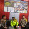 Kapolda Jabar Irjen Pol Dr. Akhmad Wijaya saat mengunjungi pospam Cijeruk, Kabupaten Bogor, Minggu (7/4/) malam. Foto : Dok Polres