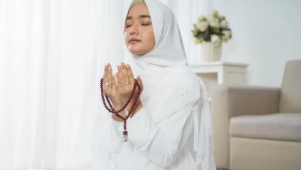 ILUSTRASI Doa minta hidayah dan istiqomah. (freepik)