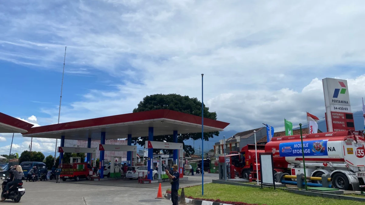 Suasana SPBU di Kecamatan Benda Kabupaten Sukabumi. Riki Achmad/Jabar Ekspres