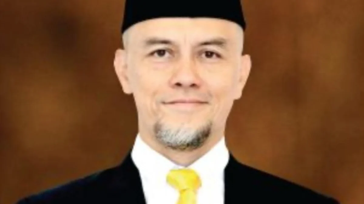 Waki ketua III DPRD Kota Bandung Edwin Senjaya yang menemukan tempat hiburan langgar jam operasional. (ist)