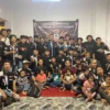 Keluarga besar Generation Sonic Independent Tasikmalaya (GESIT), saat menggelar kegiatan buka bersama.
