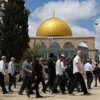 Penjajah Israel Menyerbu Masjid Al-Aqsa dan Melakukan Ritual di Hari Pertama Paskah Yahudi