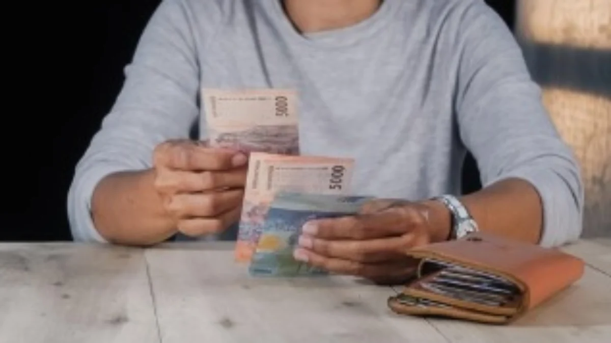 ILUSTRASI Hukuman bagi yang tidak mau melunasi hutang. (freepik)