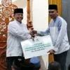 Sekda Jabar Herman Suryatman saat menghadiri Tarawih keliling di di Masjid Al-Ikhlas Kodam III/Siliwangi, Kota Bandung, Selasa (2/4/2024). (dok pemprov Jabar)