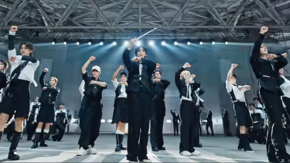 MV MAESTRO - SEVENTEEN yang kini sedang trending di Youtube.