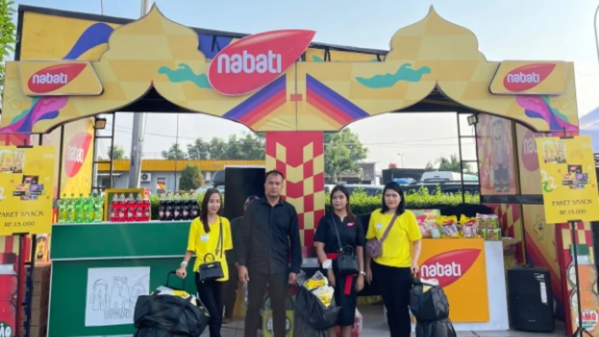 Both Nabati yang akan memberikan sncak gratis untuk pemudik yang beruntung.