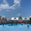 Suasana wisata air Wahoo Waterworld di Kotabaru Parahyangan, Kabupaten Bandung Barat. Senin (15/4). Foto Jabarekspres