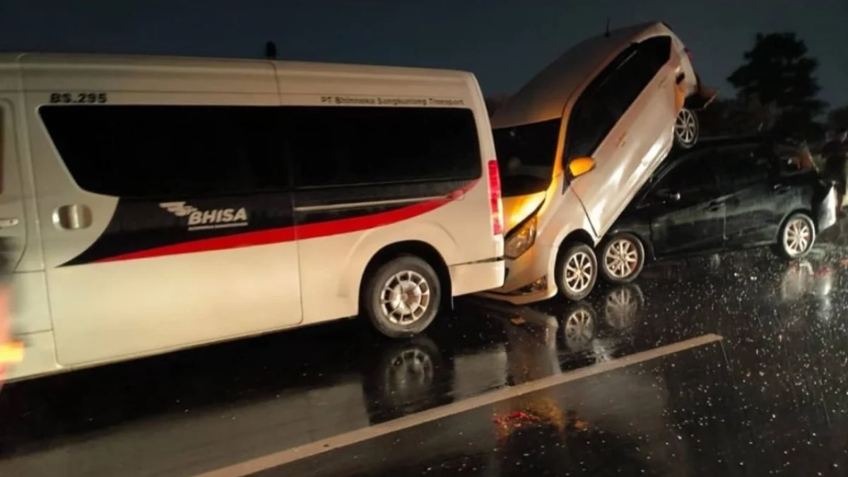 Tabrakan Beruntun Libatkan 3 Kendaraan di Tol Purbaleunyi, Tidak Ada Korban Jiwa
