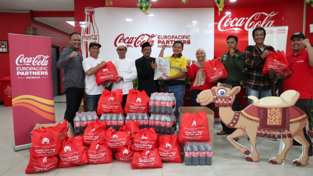 Pendistribusian paket Lebaran merupakan hasil kerja sama dengan tokoh masyarakat setempat termasuk juga dalam teknis penyalirannya kepada warga.