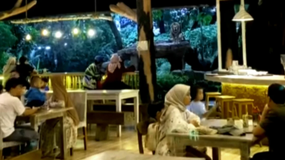 Ilustrasi suasana bukber bareng singa di Bandung Zoo (ist)