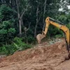 BPBD Percepat Proses Penanganan dan Pembersihan Material Tanah Longsor di Kabupaten Kuningan