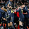 Pemain Real Madrid merayakan kemenangan atas Manchester City di Perempat Final UCL 2023/2024, Kamis (18/4).
