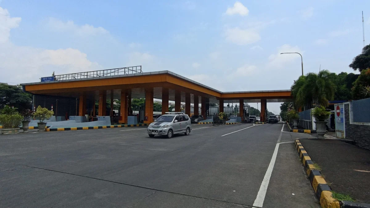 Puncak Arus Balik Sudah Lewat, Jasa Marga Catat Ada Penurunan Jumlah Kendaraan yang Melintas di Gerbang Tol Pasteur dan Cileunyi Dok. Gerbang Tol Pasteur, Kota Bandung. Foto. Sandi Nugraha.