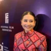 Festival Film Indonesia (FFI) tahun 2024 akan dibuka dengan sorotan yang berbeda. Pasalnya, Prilly Latuconsina, nama yang tak asing lagi di dunia perfilman Tanah Air