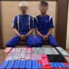 2 pelaku pengedar narkoba saat diamankan Satres Narkoba Polres Sukabumi Kota, Sabtu (20/4).