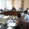 Ilustrasi rapat evaluasi kinerja Biro BIA dengan sejumlah BUMD