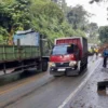 Kondisi jalan Sukabumi-Bogor yang tertutup longsor sudah bisa dilalui kendaraan, riki achmad/jabar ekspres