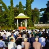 PJ Bupati Bogor saat memberikan ceramah saat salat Ied. Foto : Sandika Fadilah/Jabarekspres.com